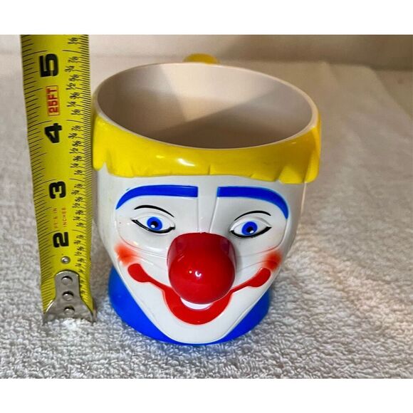 Vintage Circus Clown Yellow Hair Mug Ringling Bros Plastic Mug Cup - Picture 9 of 10